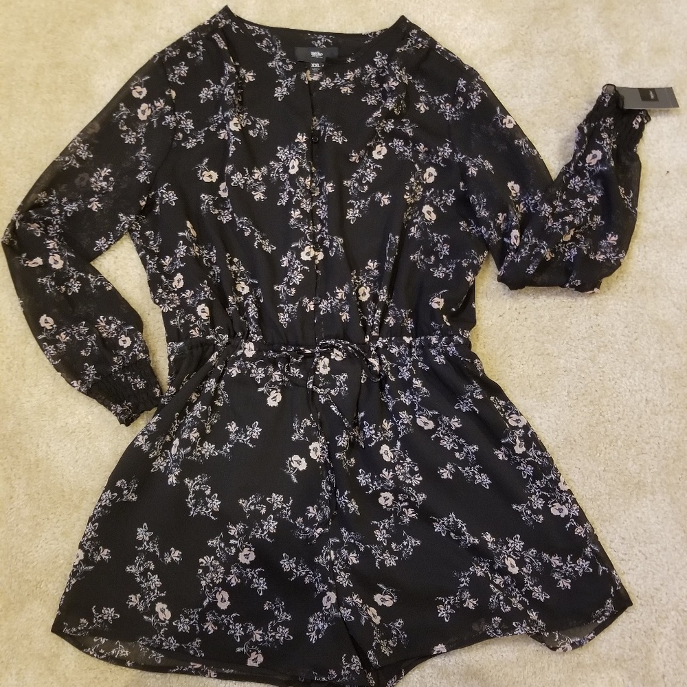 Mossimo Women's Floral Long Sleeve Romper